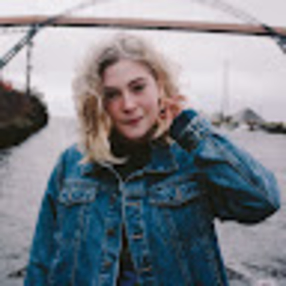 Meet your Posher, Ella